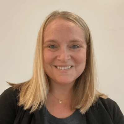 Headshot of Tracey Robinson